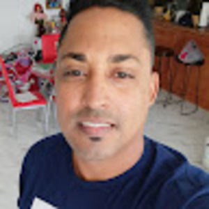 Meet your Posher, Carlos jan